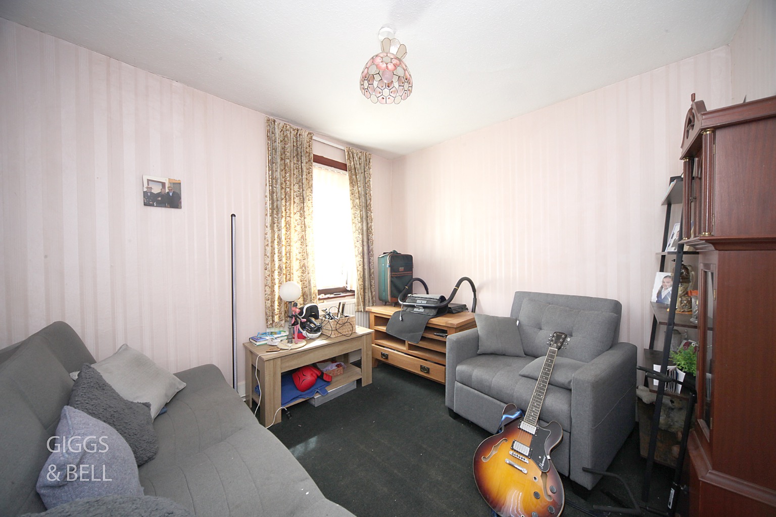 3 bed semi-detached house for sale in Cannon Lane, Luton  - Property Image 9