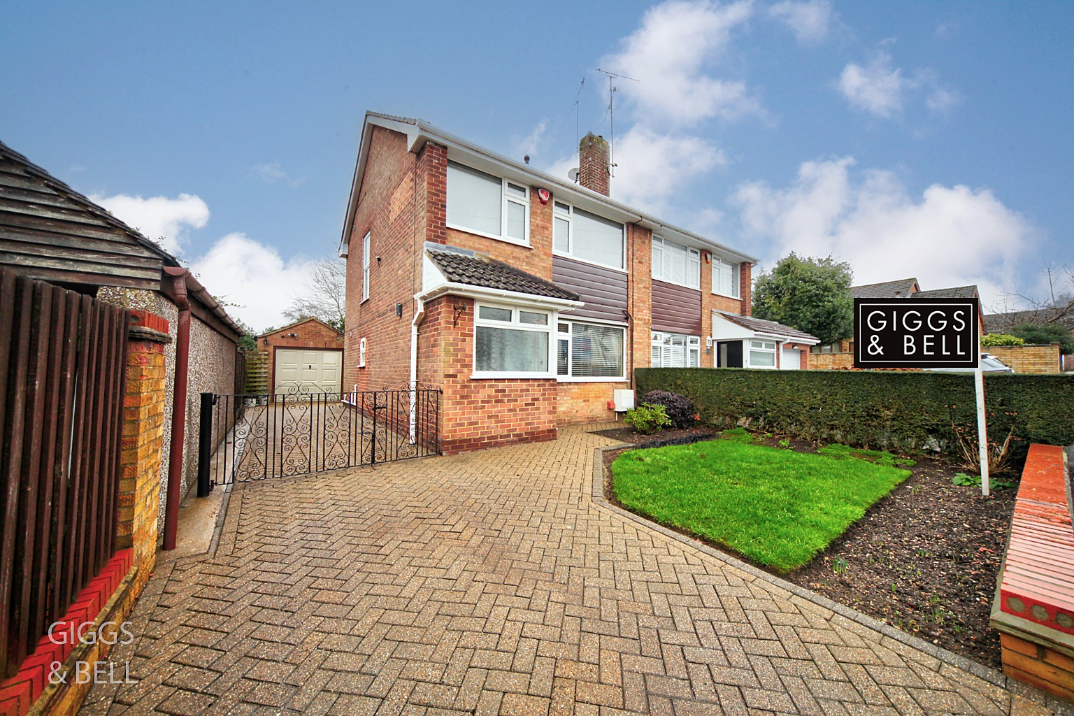 3 bed semi-detached house for sale in Englefield, Luton  - Property Image 24