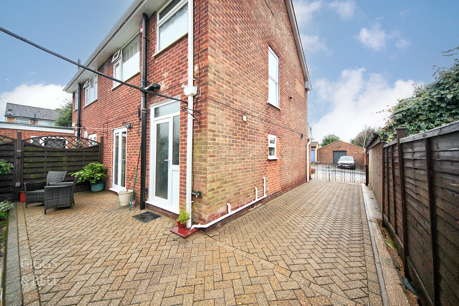 3 bed semi-detached house for sale in Englefield, Luton  - Property Image 19