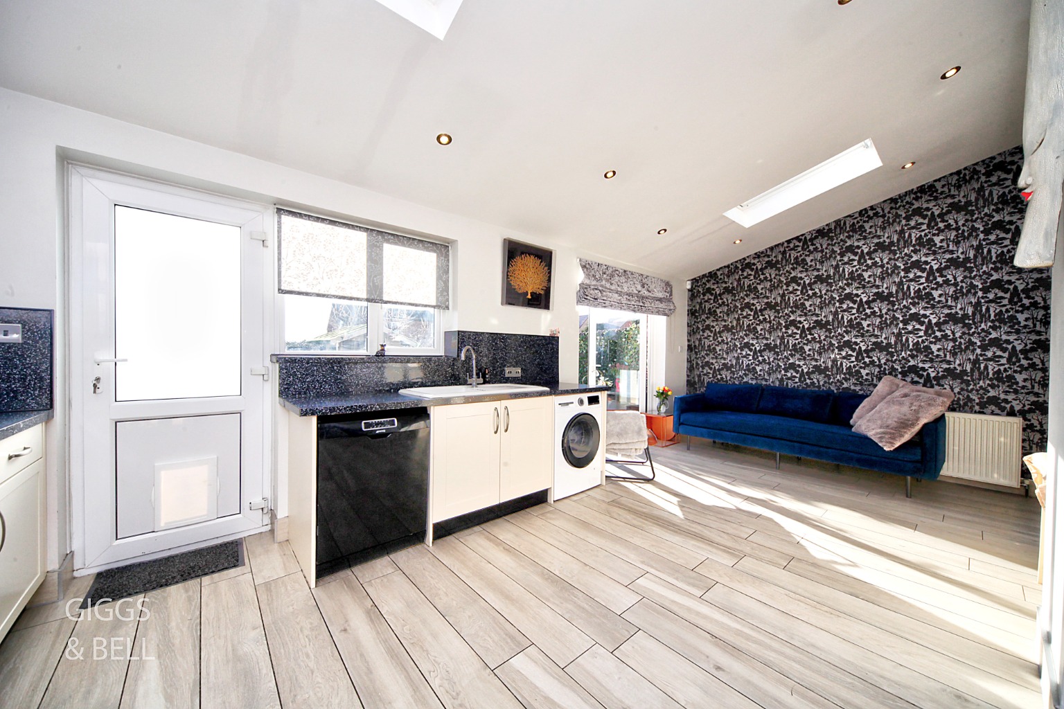 3 bed semi-detached house for sale in Weltmore Road, Luton  - Property Image 10