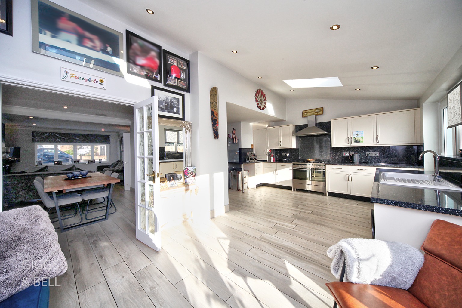 3 bed semi-detached house for sale in Weltmore Road, Luton  - Property Image 11