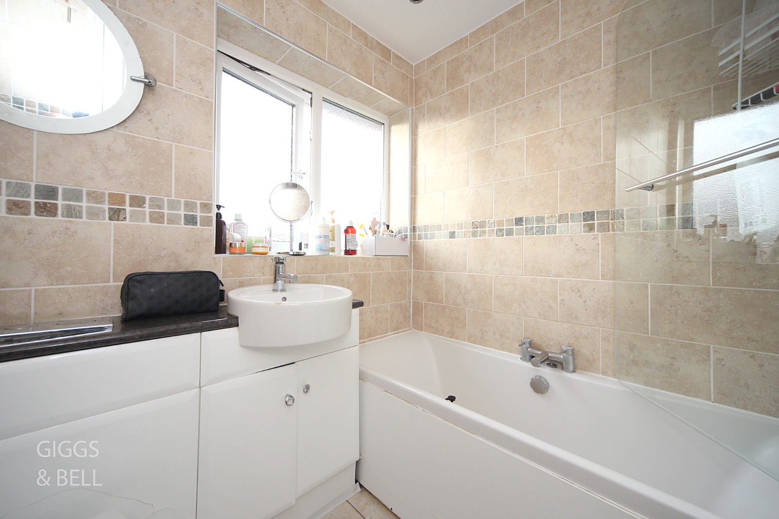 4 bed detached house for sale in Fairford Avenue, Luton 14