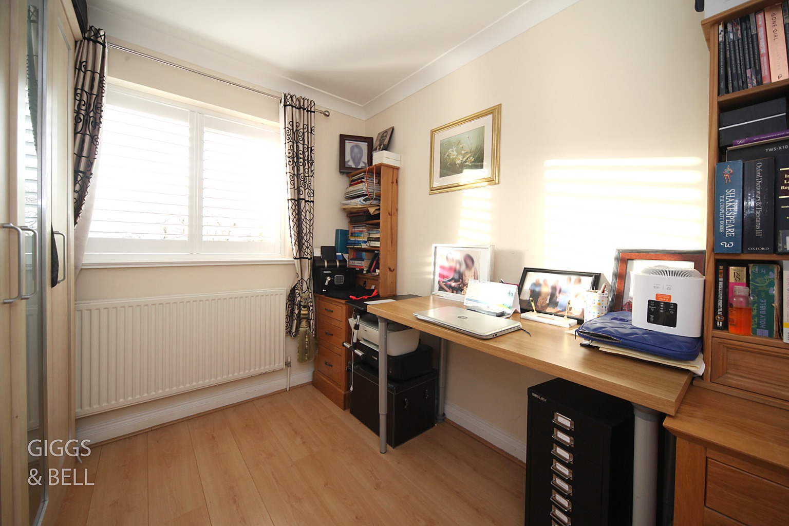 4 bed detached house for sale in Fairford Avenue, Luton 13