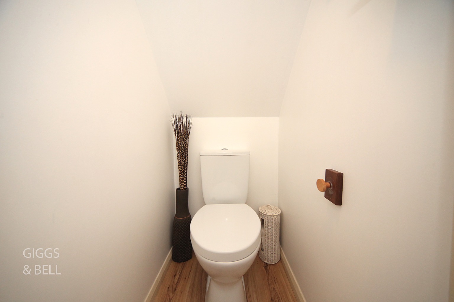 3 bed semi-detached house for sale in Park Street, Luton 1