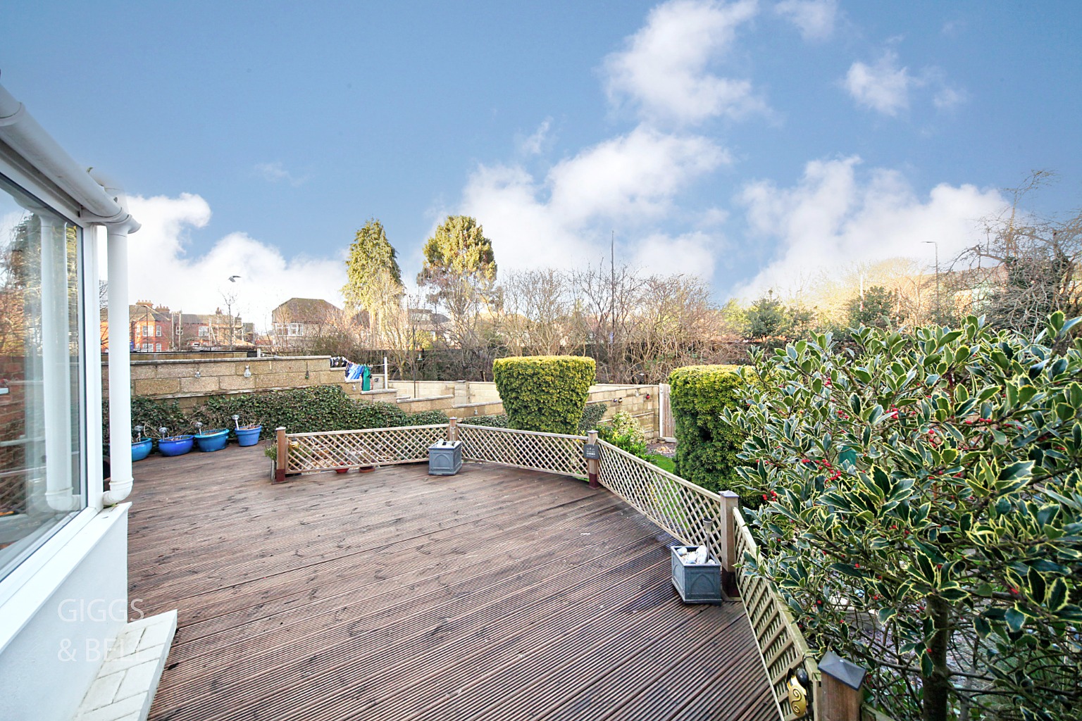 3 bed semi-detached house for sale in Park Street, Luton 18