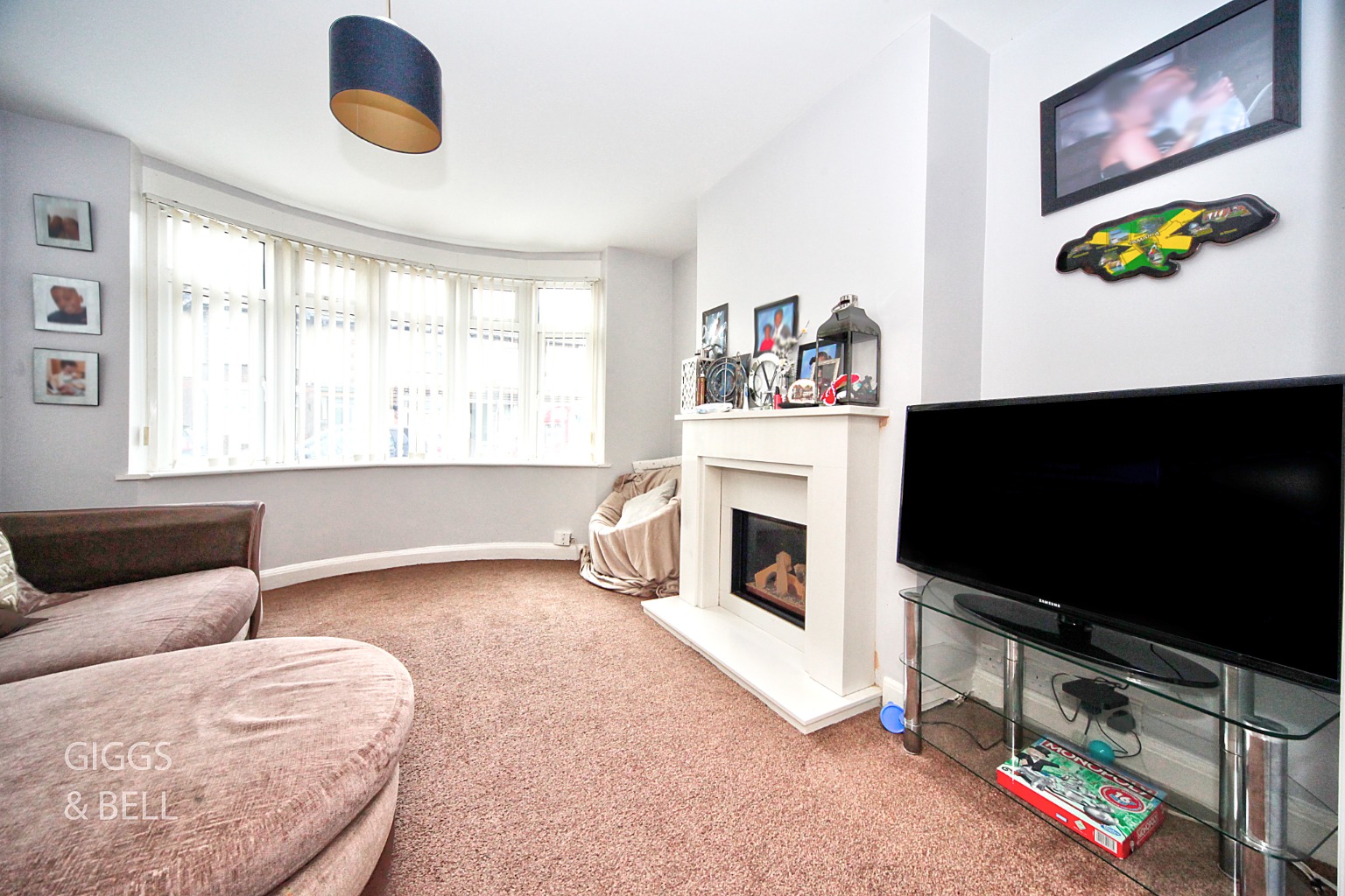 3 bed terraced house for sale in Gardenia Avenue, Luton  - Property Image 2