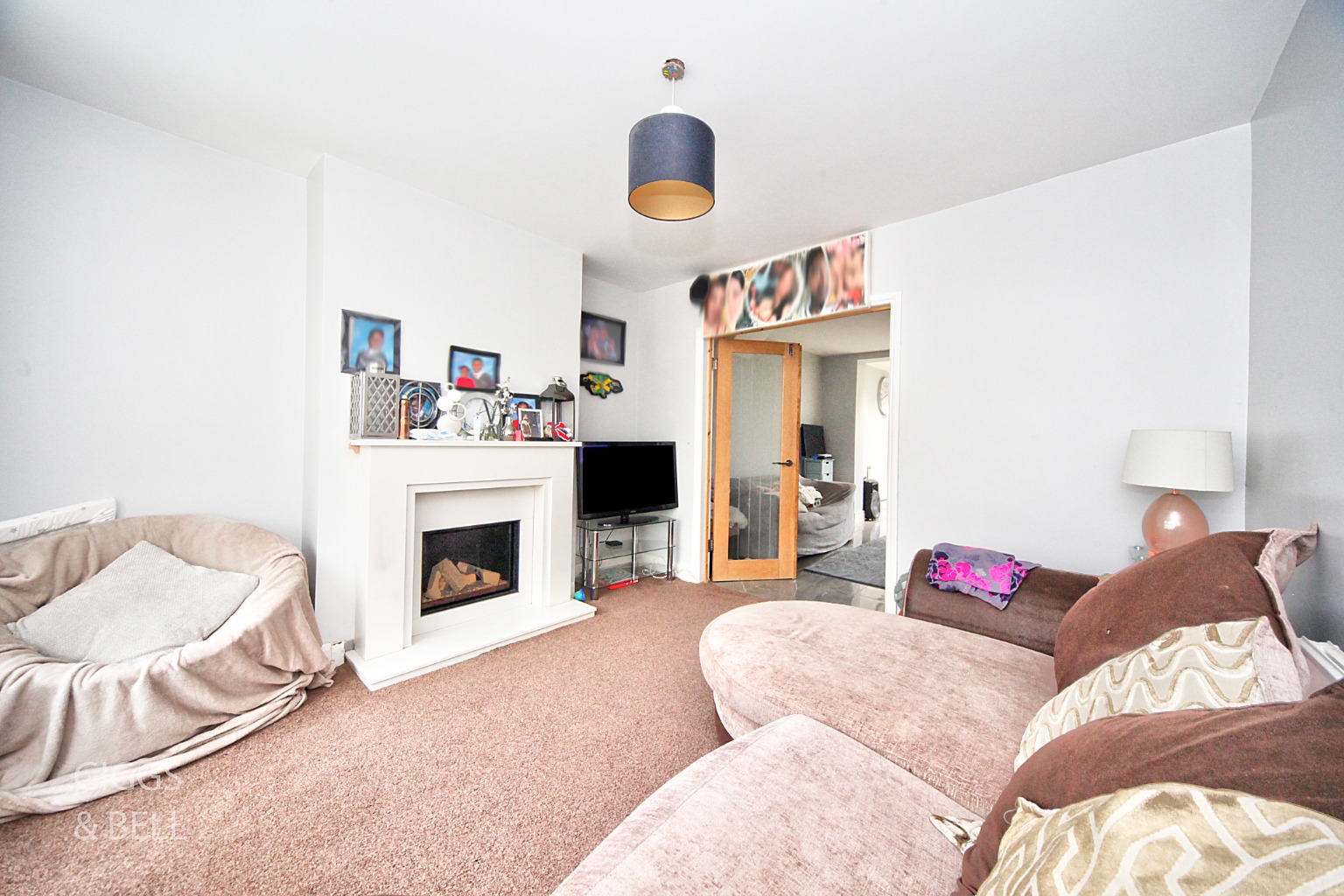 3 bed terraced house for sale in Gardenia Avenue, Luton 2