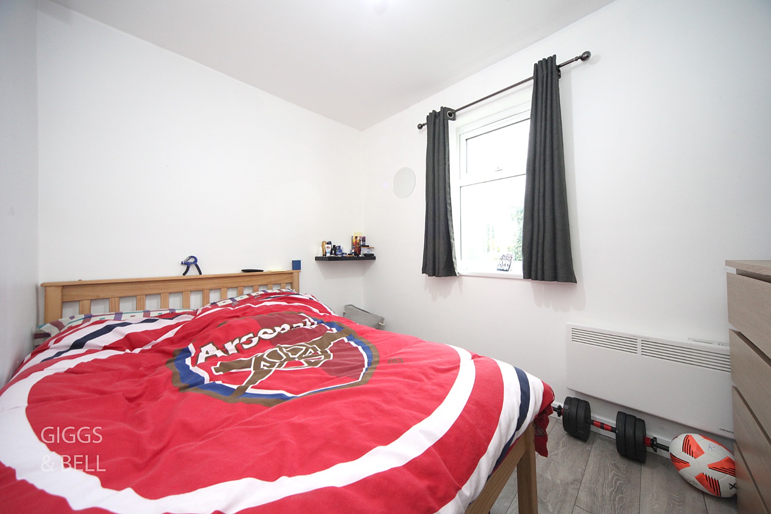 3 bed terraced house for sale in Gardenia Avenue, Luton 16