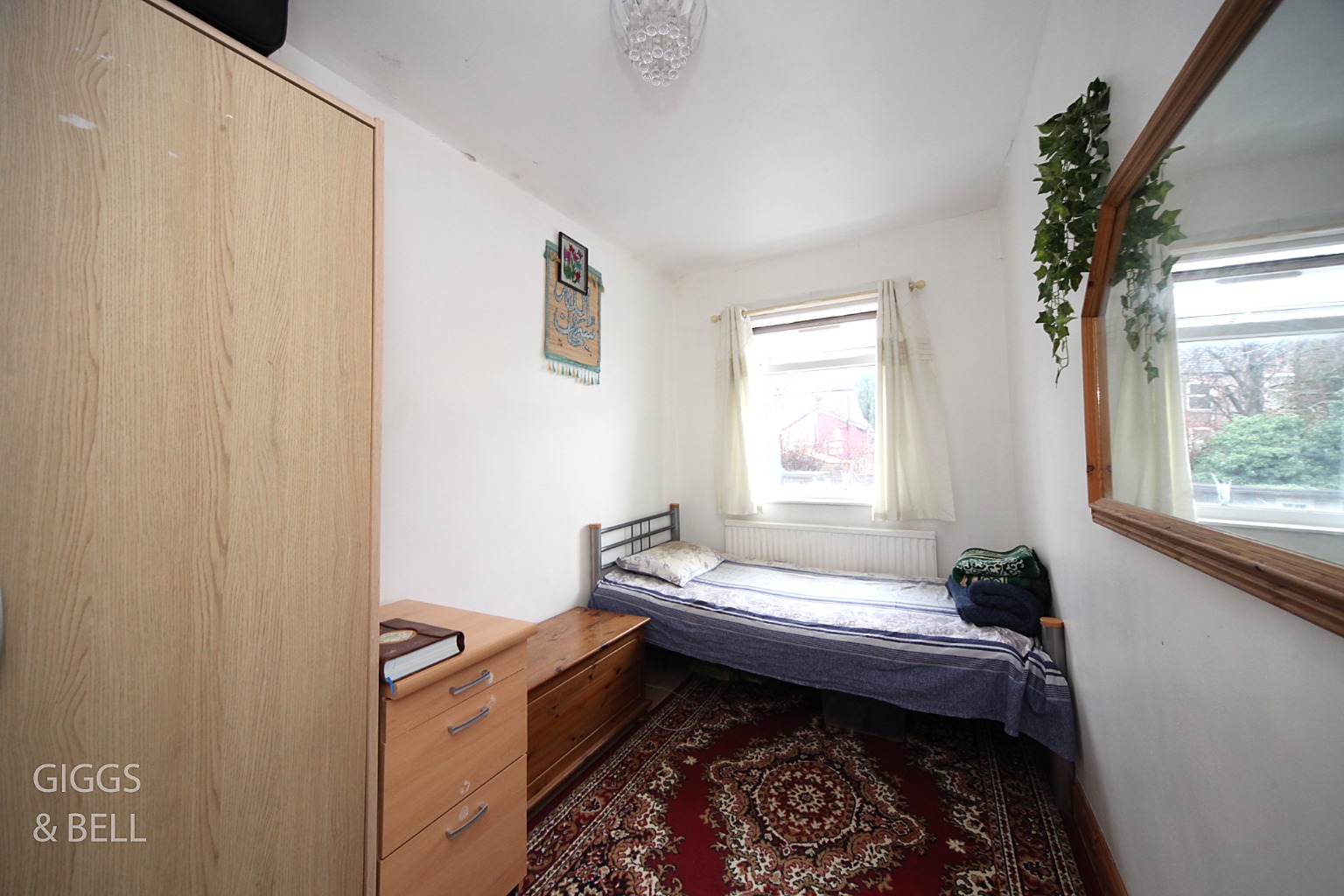 3 bed terraced house for sale in Newcombe Road, Luton 10