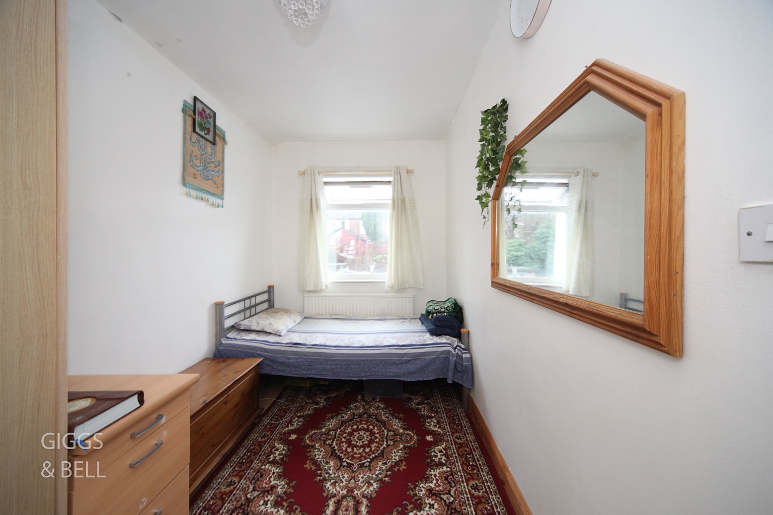 3 bed terraced house for sale in Newcombe Road, Luton  - Property Image 10