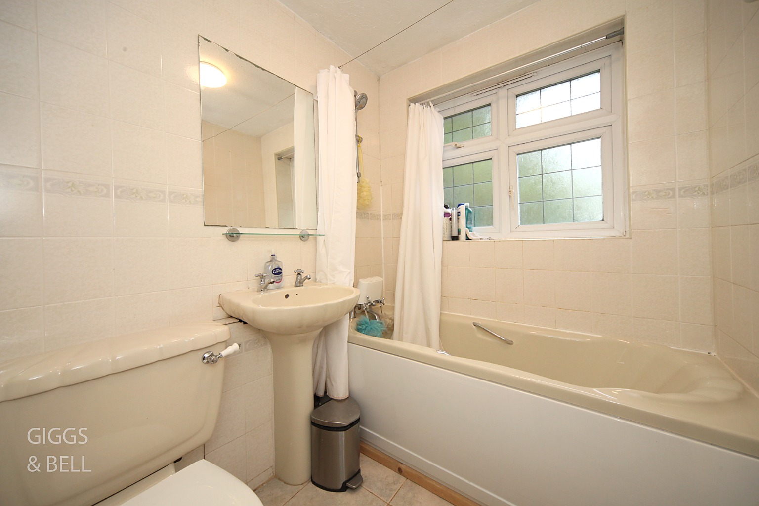 3 bed terraced house for sale in Tenby Drive, Luton 14