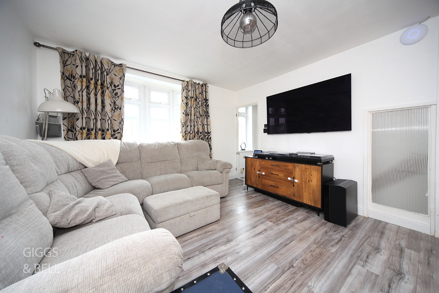 3 bed terraced house for sale in Tenby Drive, Luton 1