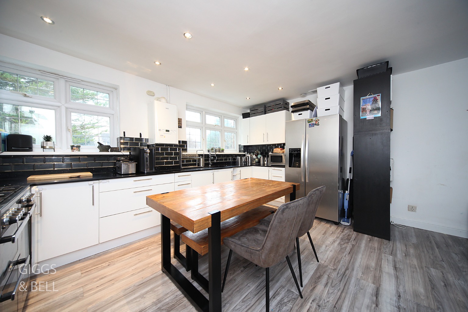 3 bed terraced house for sale in Tenby Drive, Luton  - Property Image 6