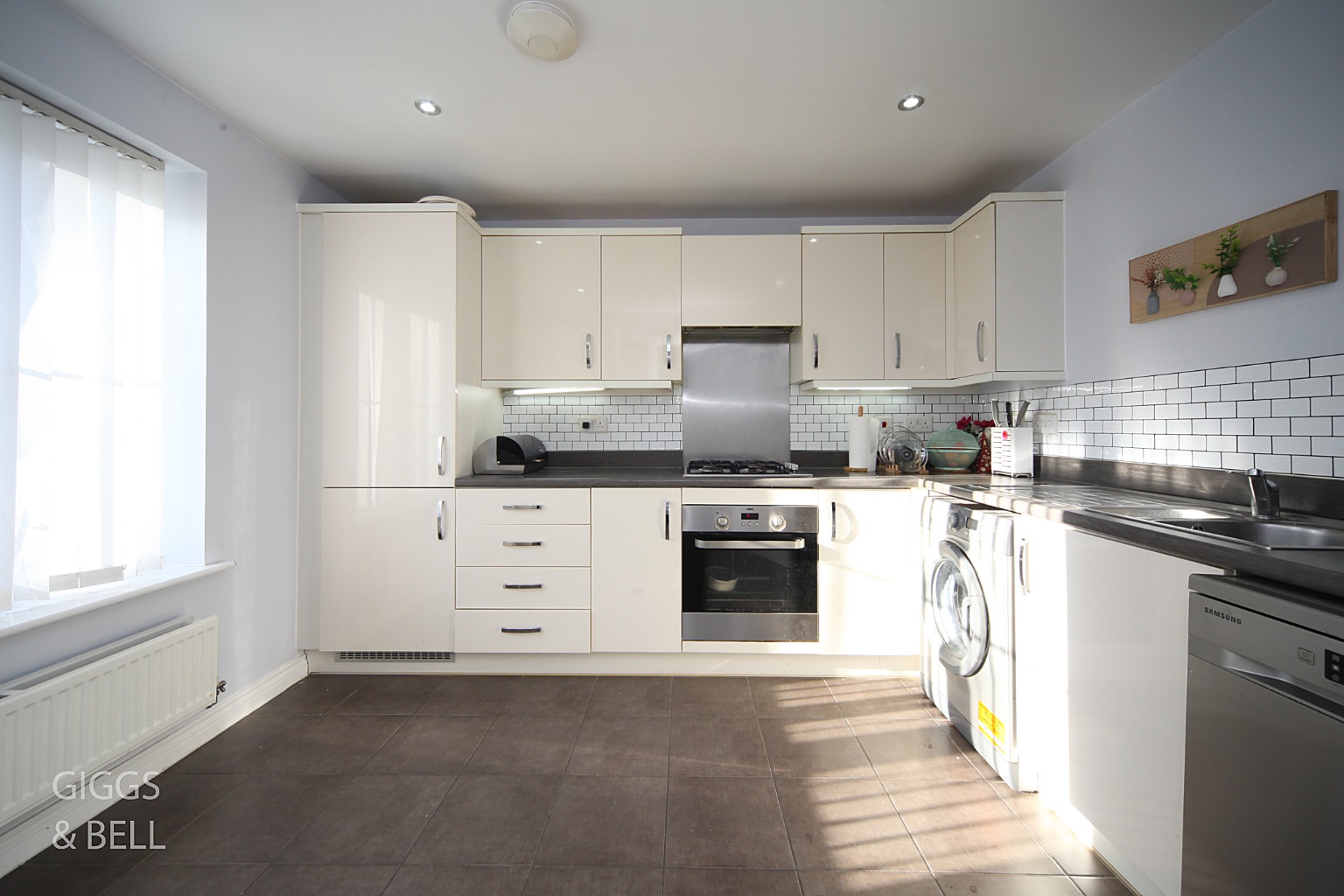 3 bed semi-detached house for sale in Abacot Grove, Bedfordshire  - Property Image 6