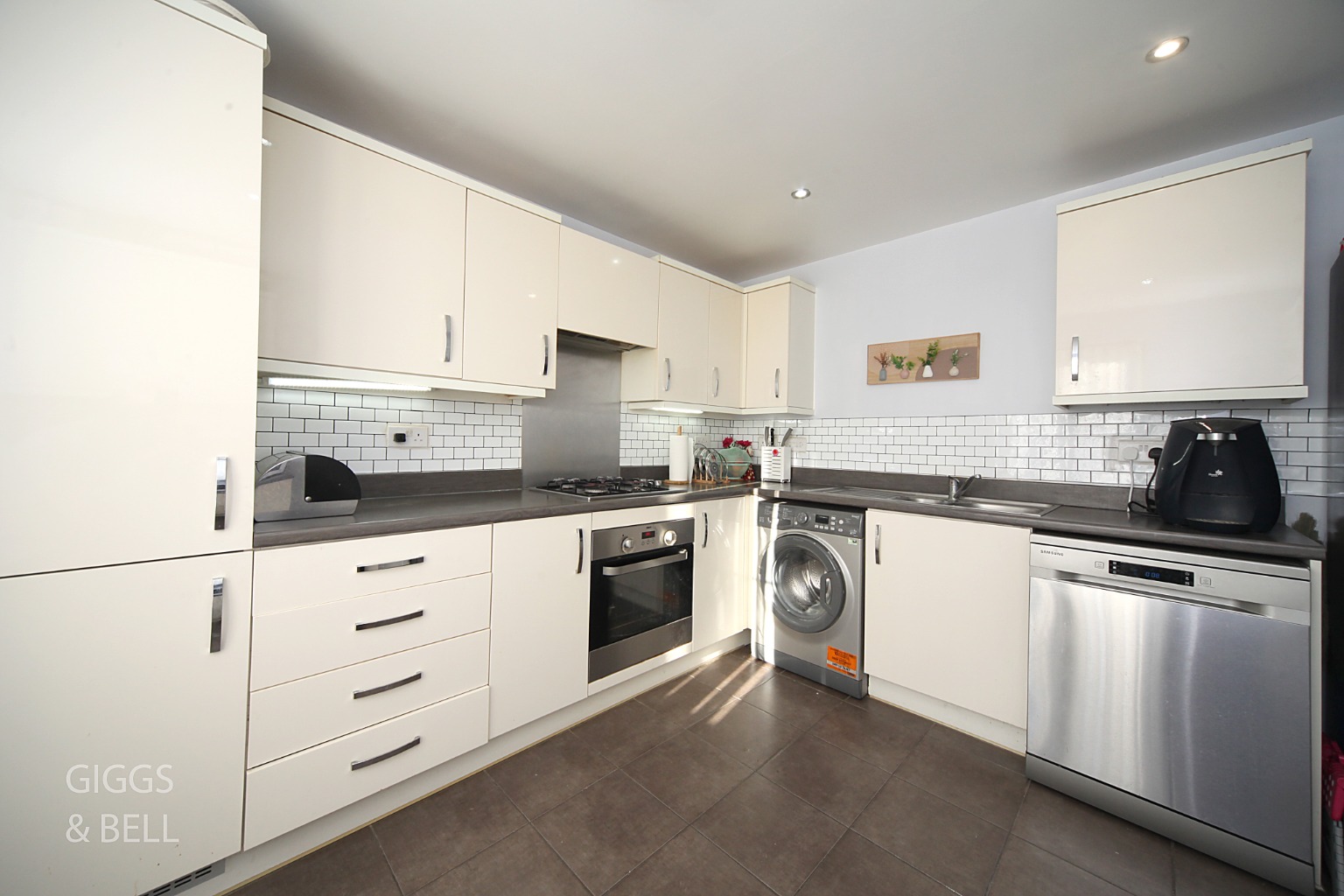 3 bed semi-detached house for sale in Abacot Grove, Bedfordshire 6