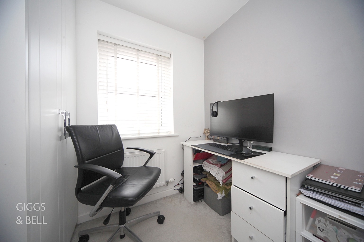 3 bed semi-detached house for sale in Preacher Close, Luton  - Property Image 17