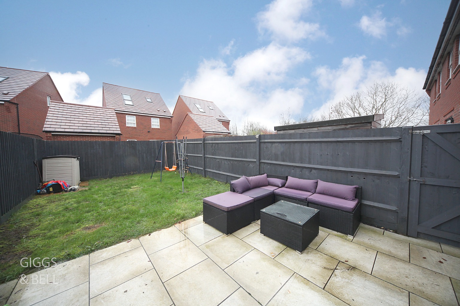 3 bed semi-detached house for sale in Preacher Close, Luton  - Property Image 19