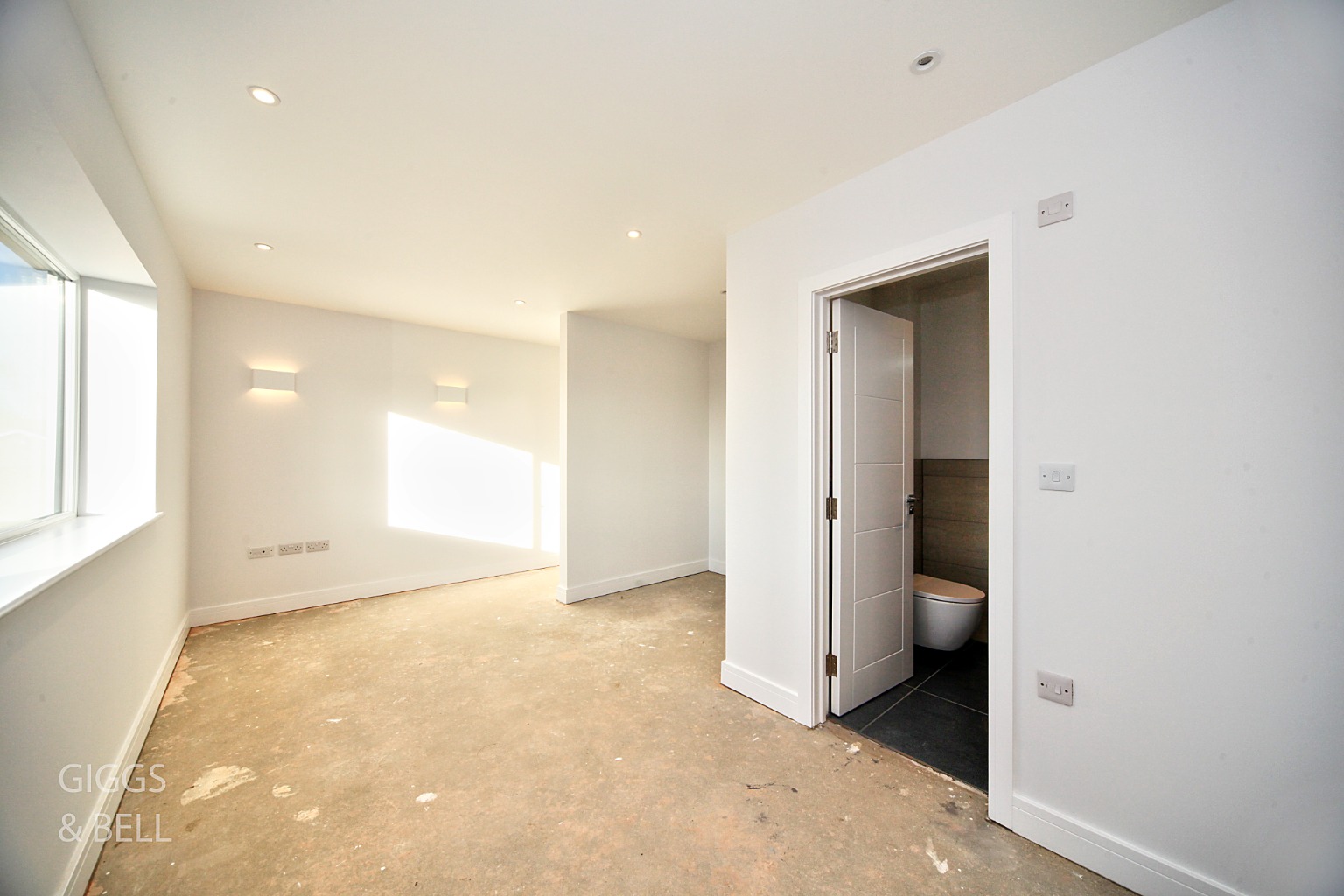 3 bed detached bungalow for sale in Wendover Way, Luton 14