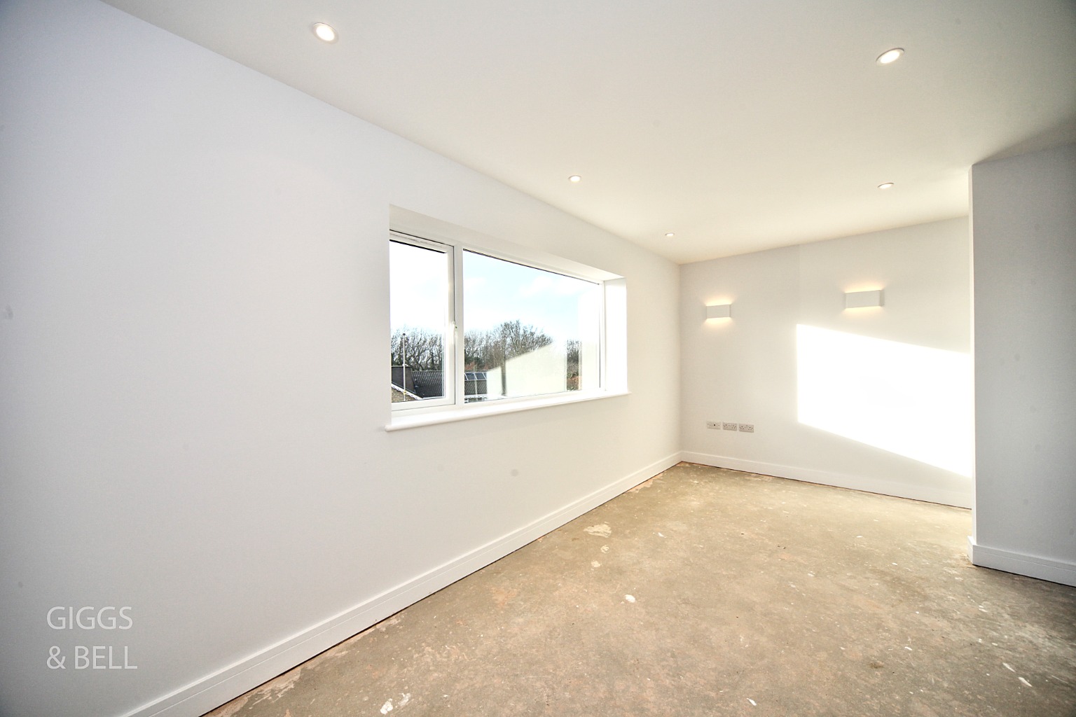 3 bed detached bungalow for sale in Wendover Way, Luton 13