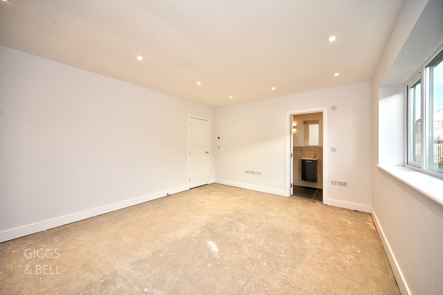 3 bed detached bungalow for sale in Wendover Way, Luton  - Property Image 18