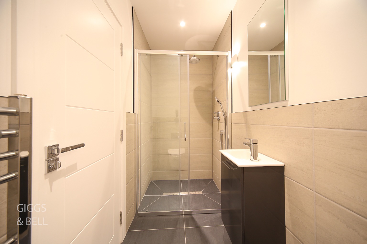 3 bed detached bungalow for sale in Wendover Way, Luton  - Property Image 17