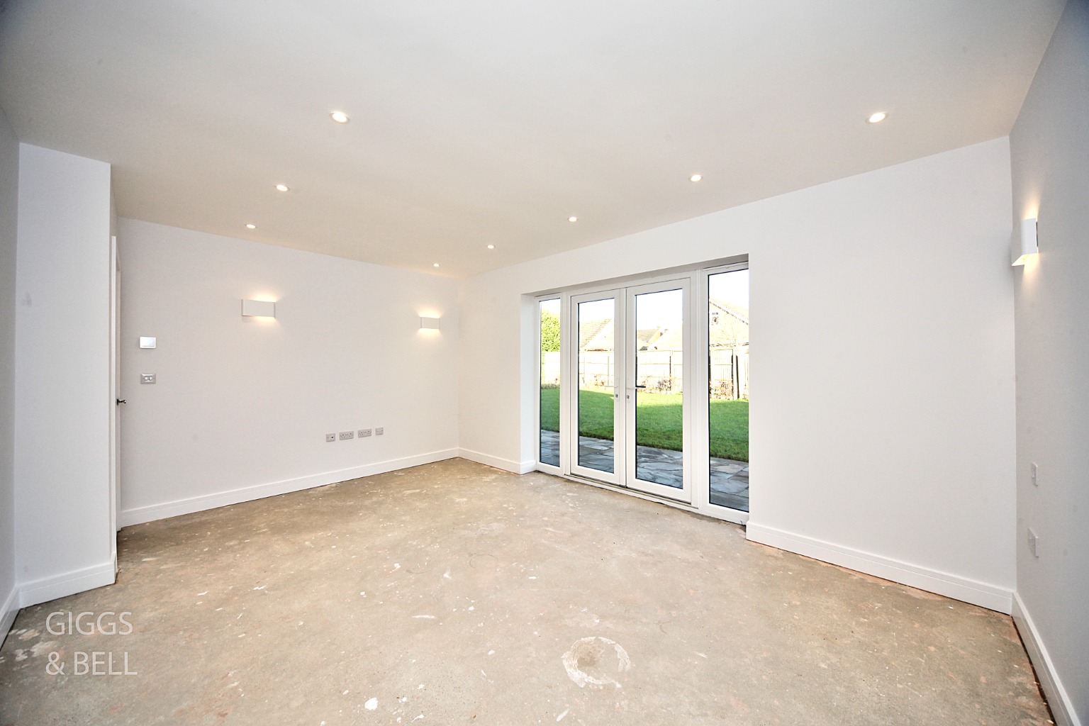 3 bed detached bungalow for sale in Wendover Way, Luton 19