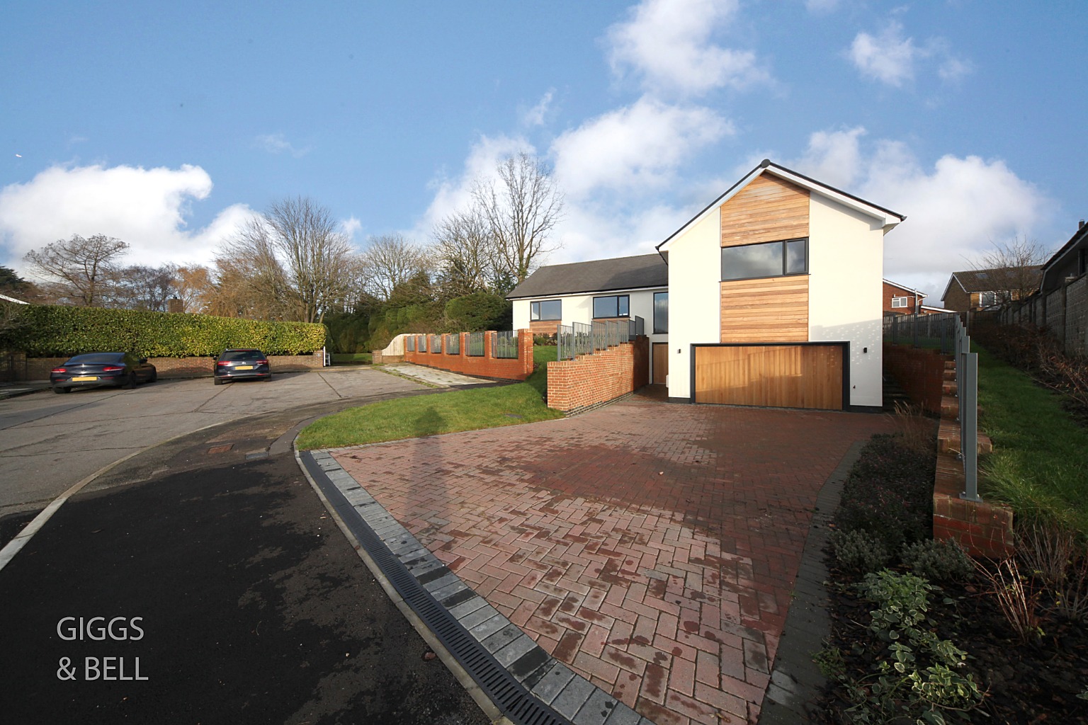 3 bed detached bungalow for sale in Wendover Way, Luton 29