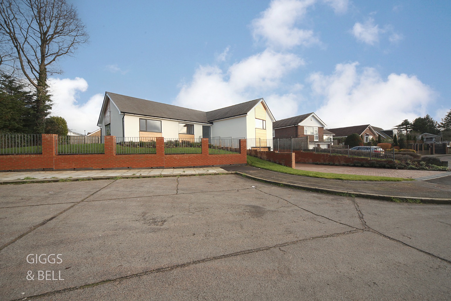 3 bed detached bungalow for sale in Wendover Way, Luton  - Property Image 31