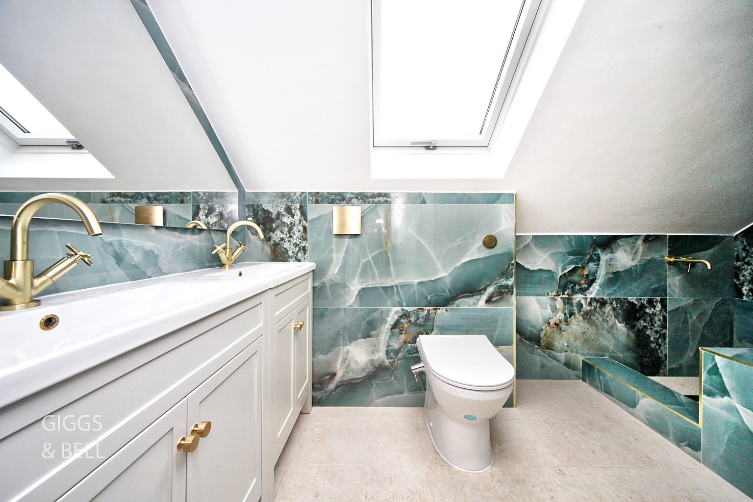 5 bed detached house for sale in Stockingstone Road, Luton 19