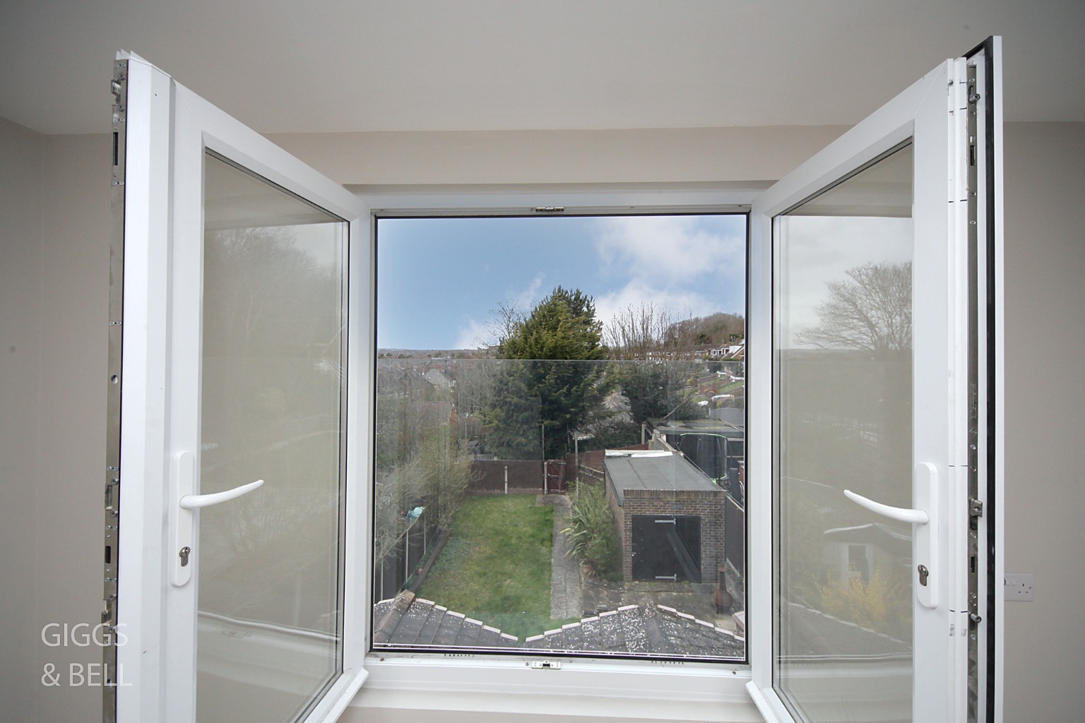 5 bed detached house for sale in Stockingstone Road, Luton  - Property Image 21