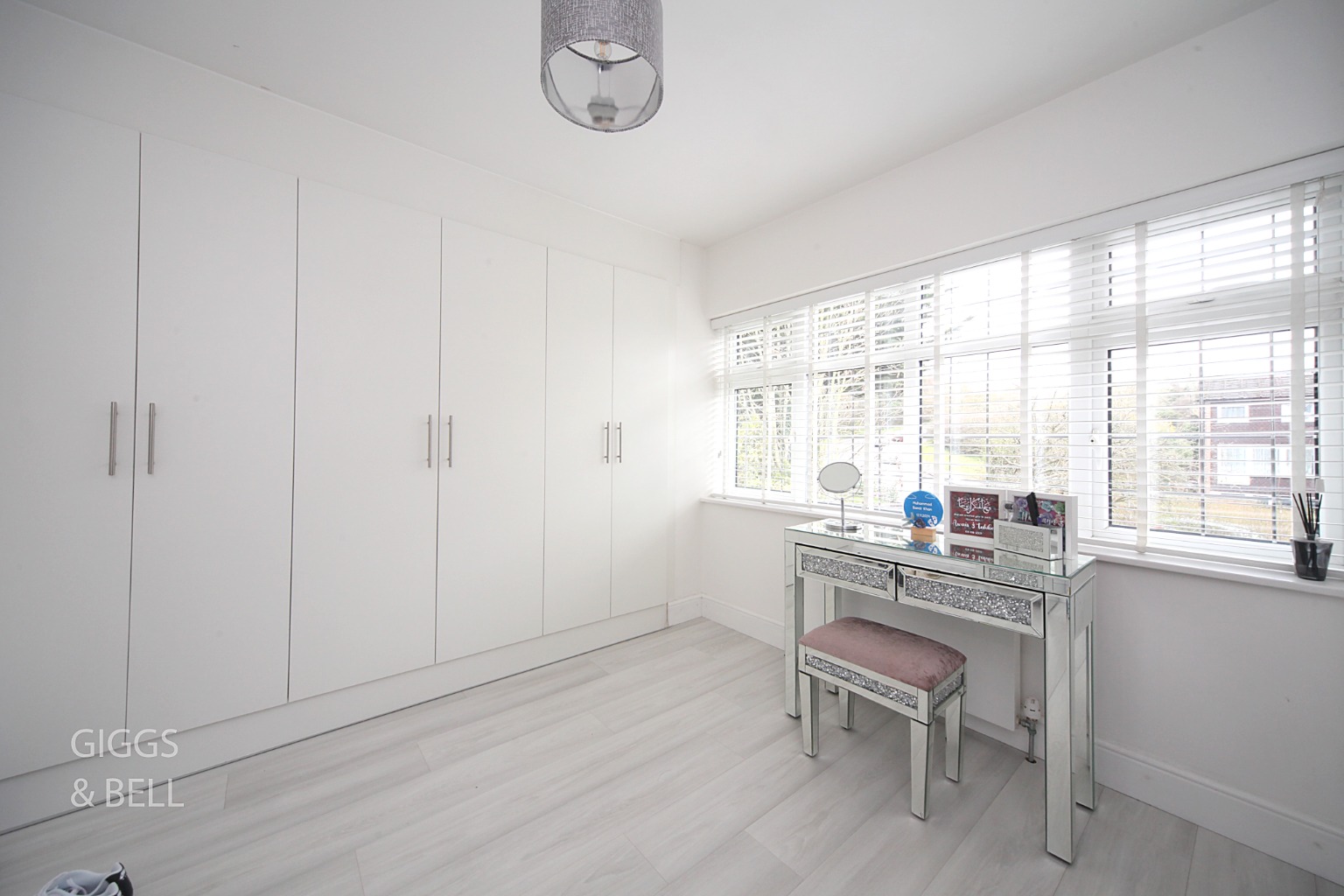 5 bed detached house for sale in Stockingstone Road, Luton 10