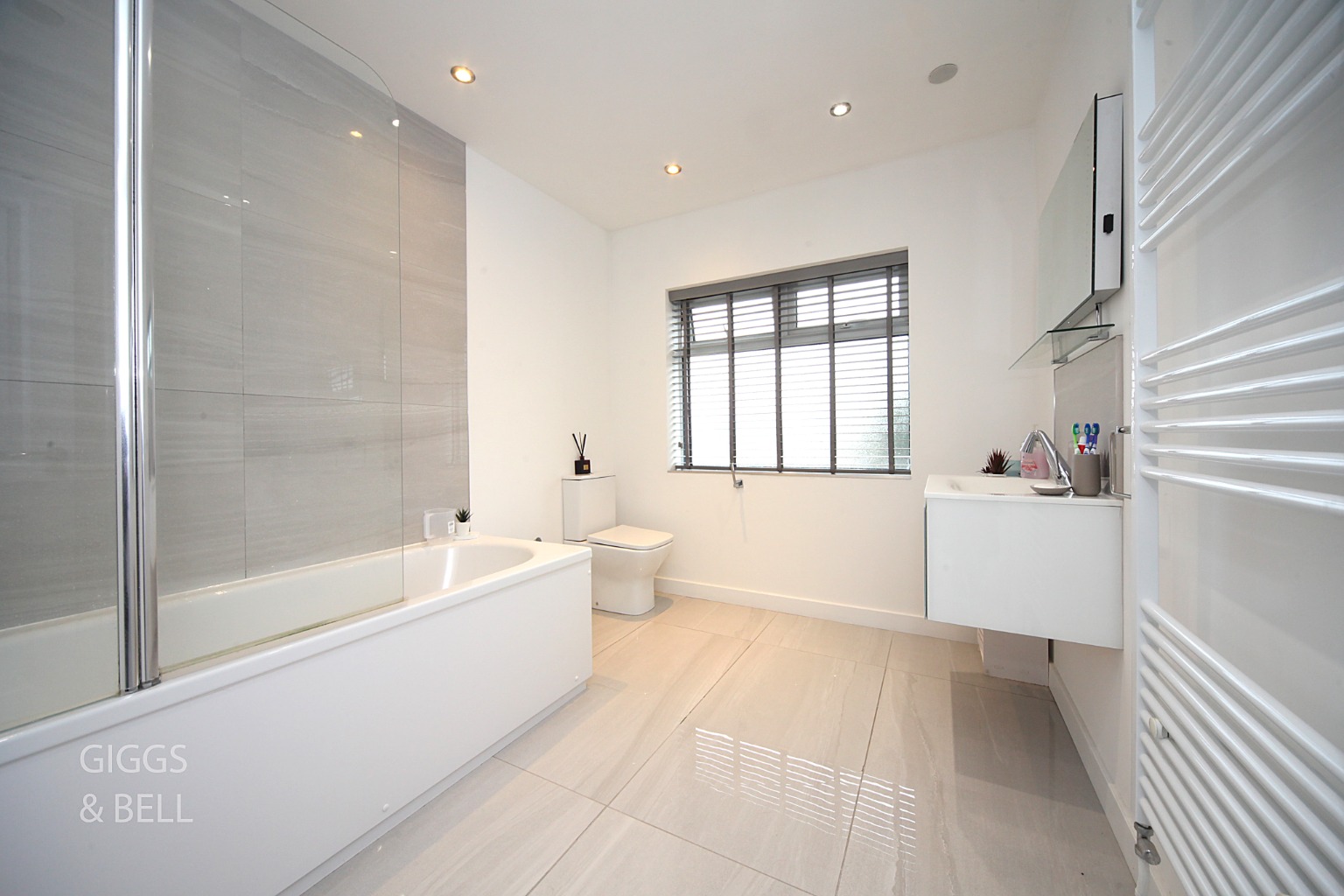 5 bed detached house for sale in Stockingstone Road, Luton 14