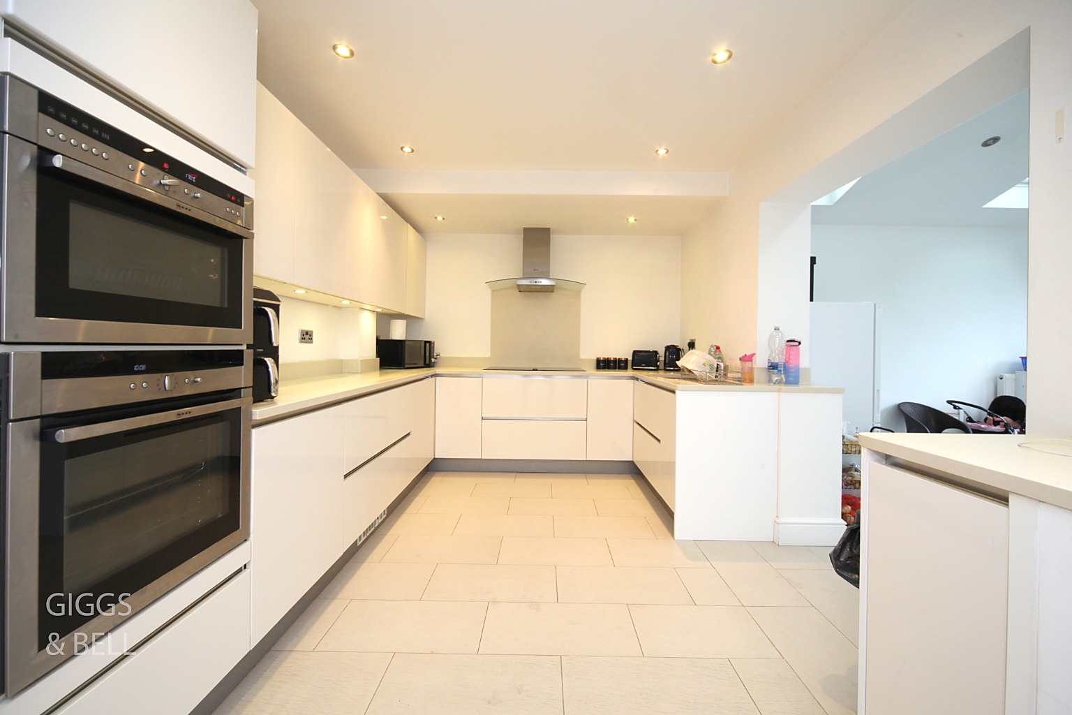 5 bed detached house for sale in Stockingstone Road, Luton  - Property Image 7