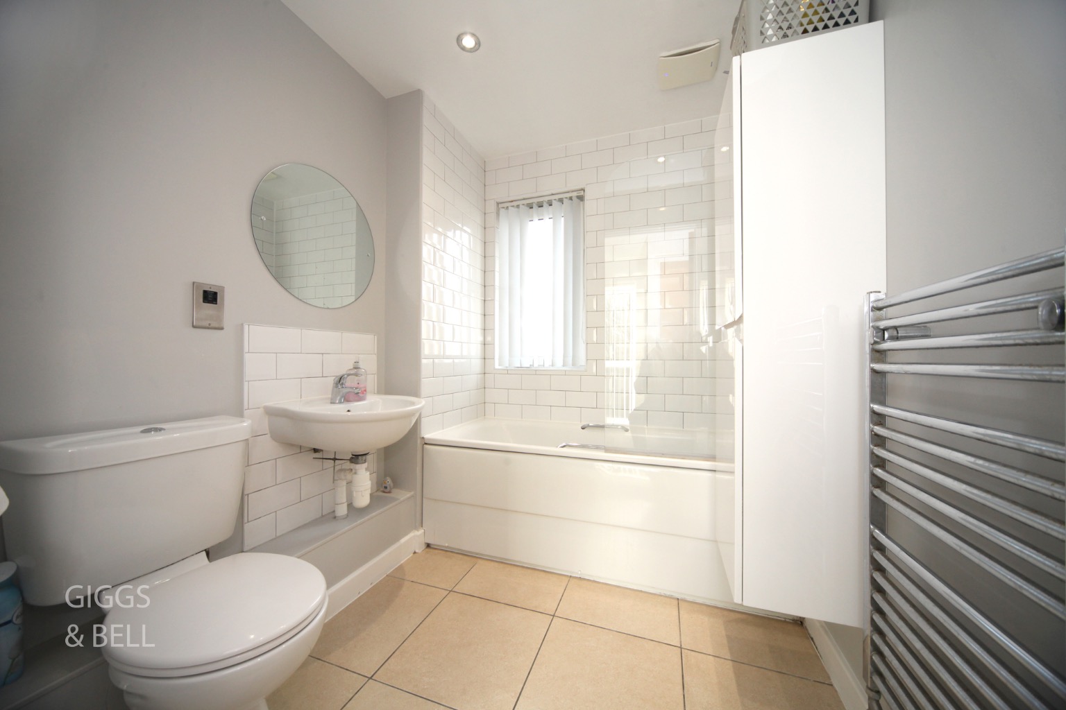 2 bed terraced house for sale in Someries Hill, Luton 11