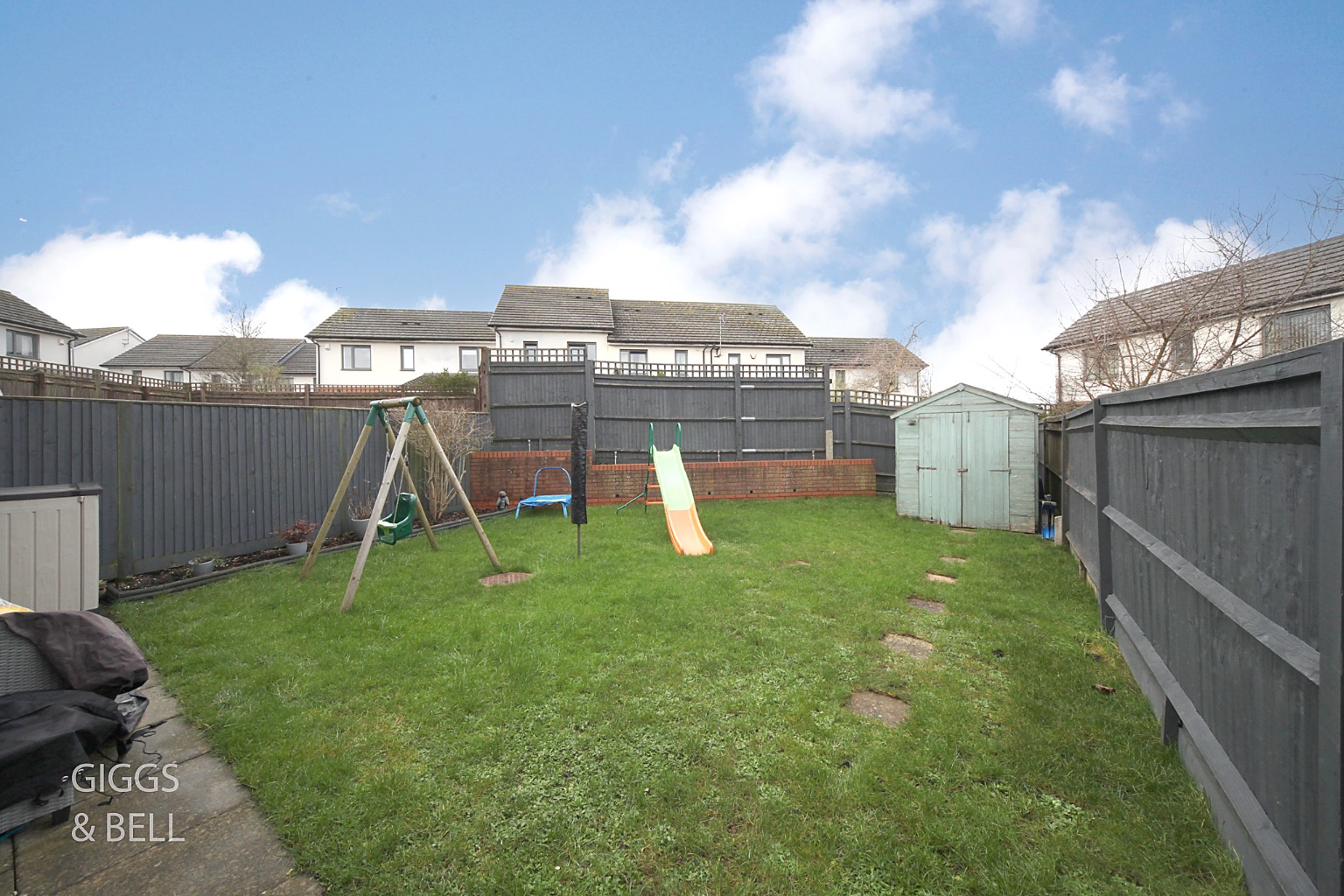 2 bed terraced house for sale in Someries Hill, Luton  - Property Image 16