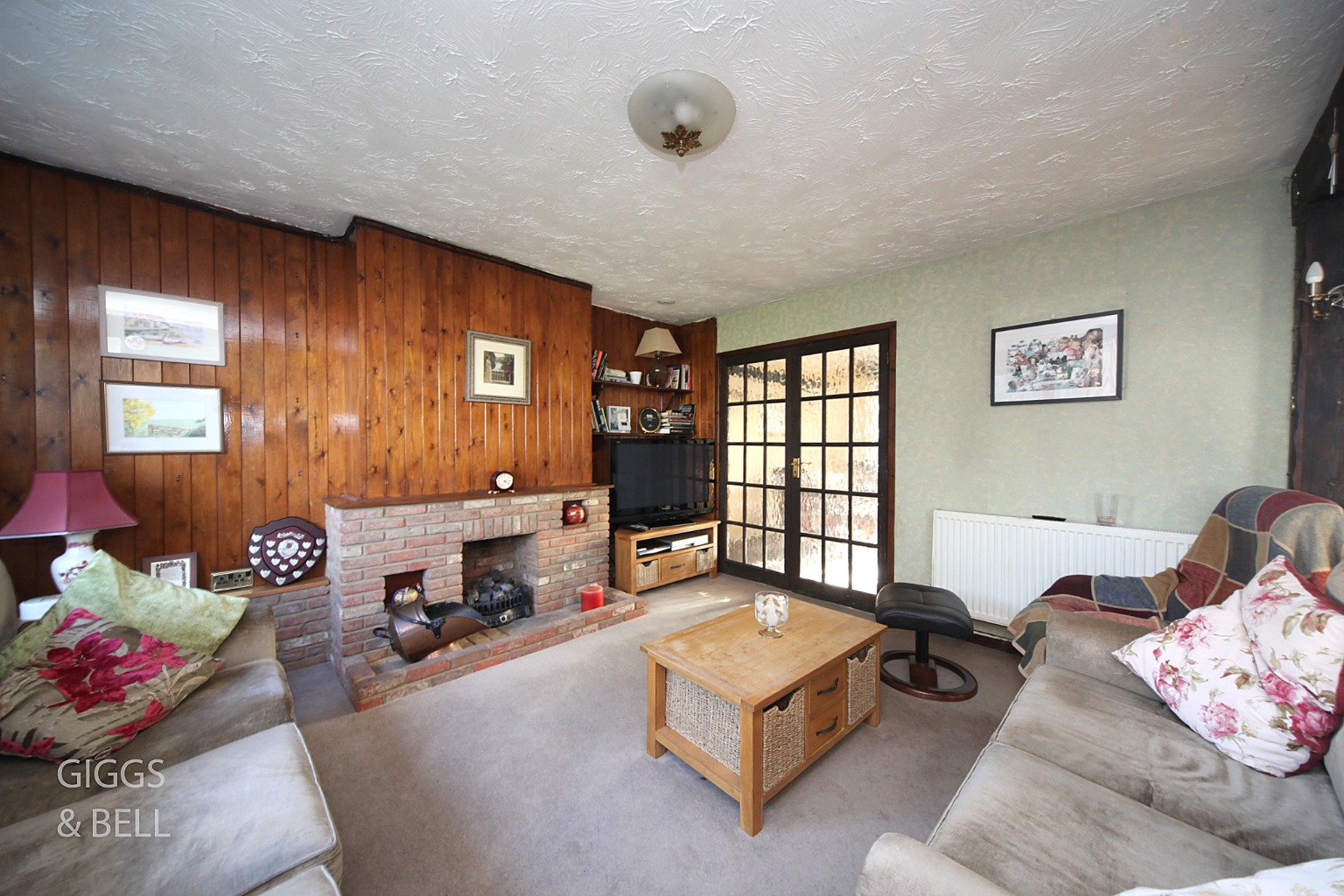 3 bed semi-detached house for sale in Handcross Road, Luton 3