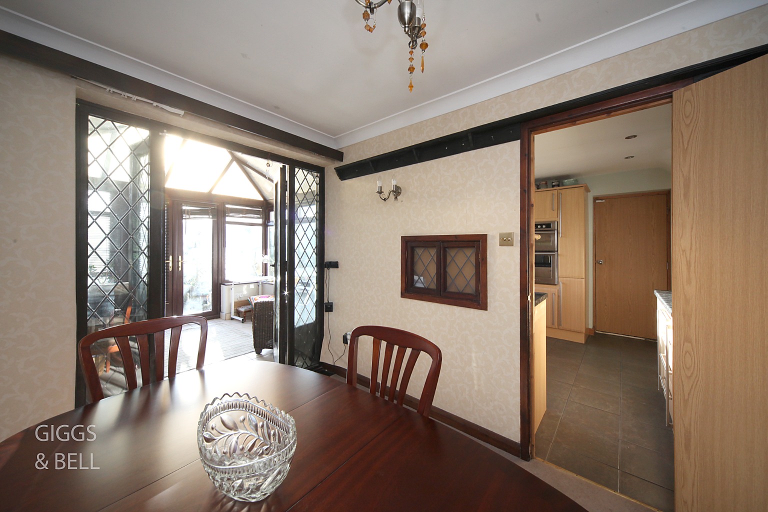 3 bed semi-detached house for sale in Handcross Road, Luton 5