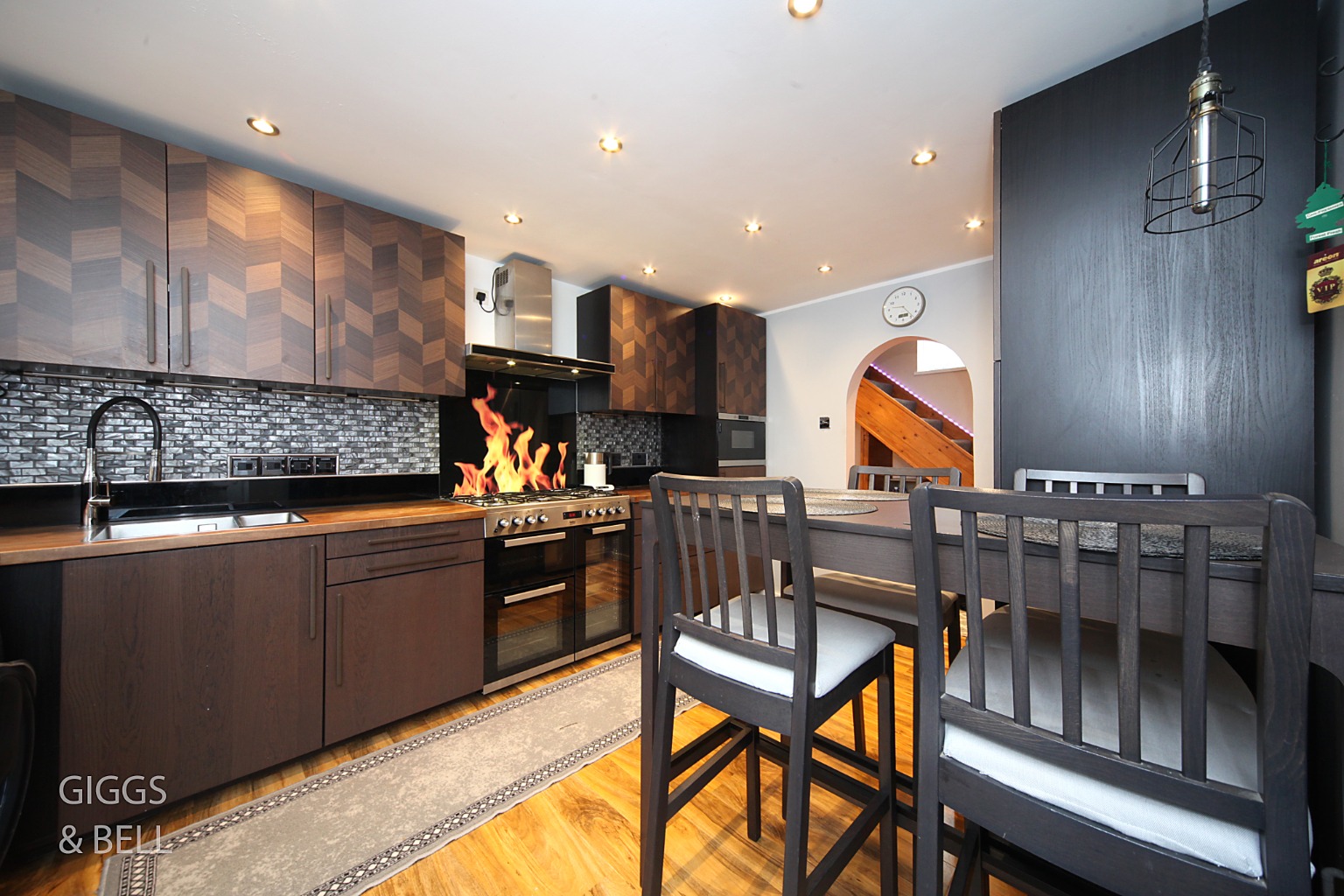 3 bed detached house for sale in Farley Hill, Luton 6