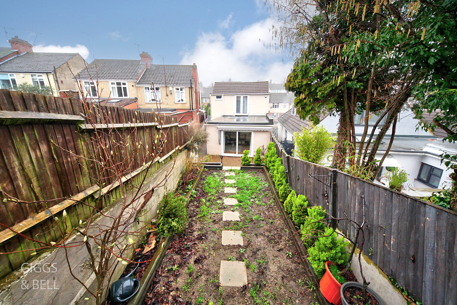 3 bed detached house for sale in Farley Hill, Luton 22