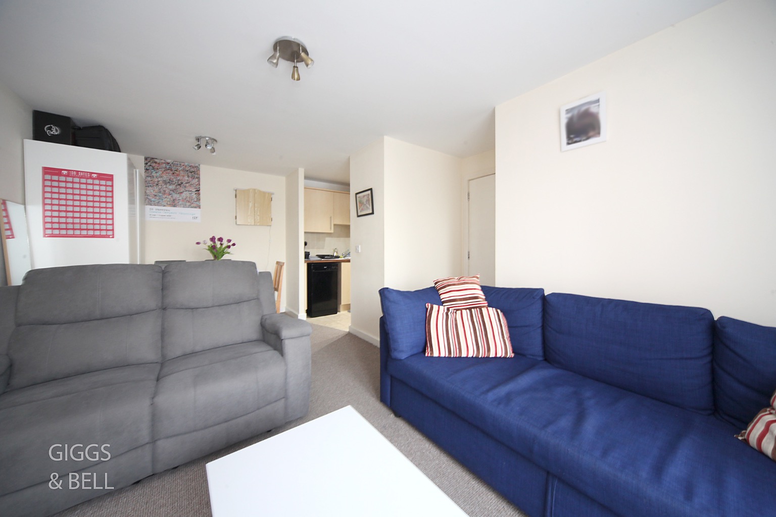 2 bed ground floor flat for sale in Holly Street, Luton  - Property Image 3