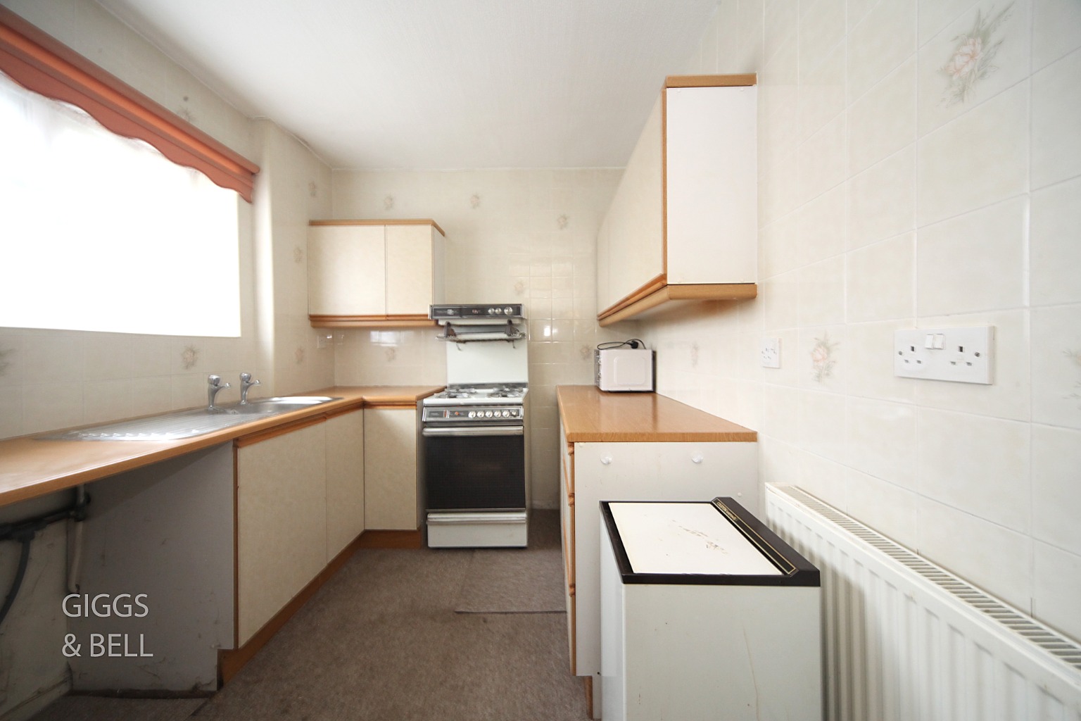2 bed ground floor flat for sale in Whipperley Ring, Luton 3