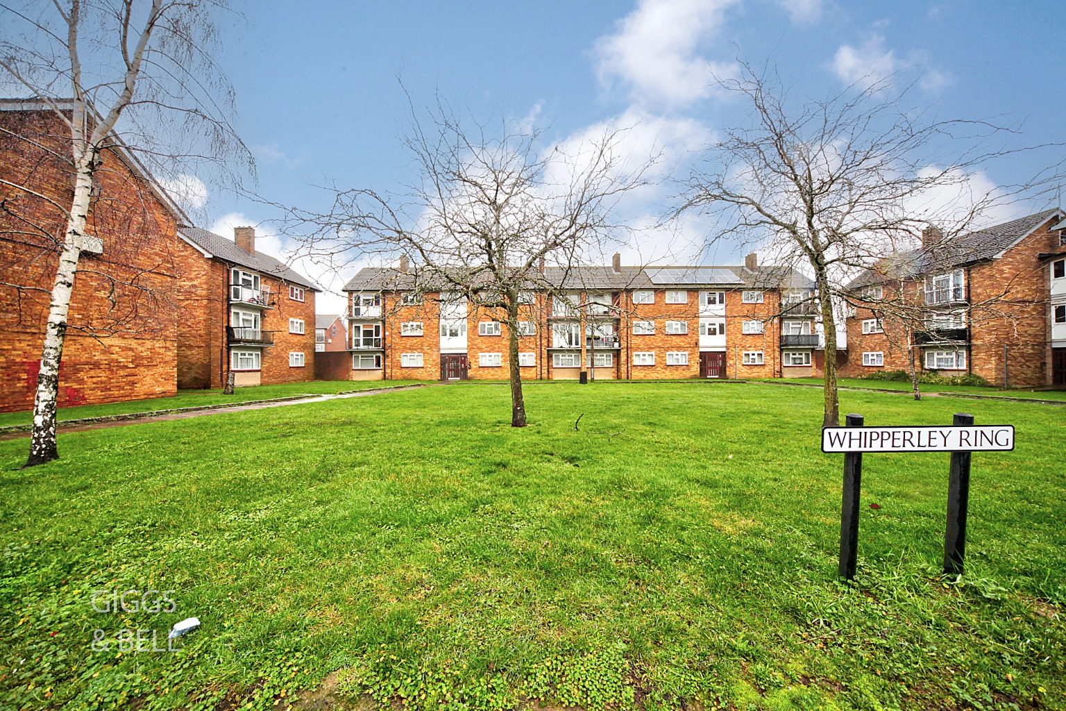 2 bed ground floor flat for sale in Whipperley Ring, Luton, LU1 