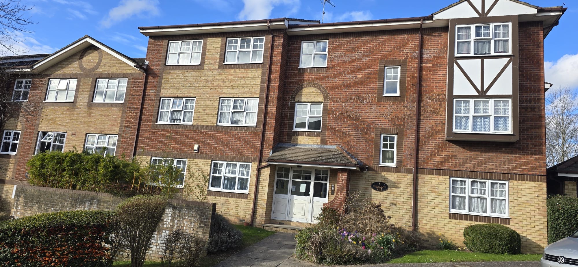 1 bed flat for sale in Earls Meade, Luton - Property Image 1