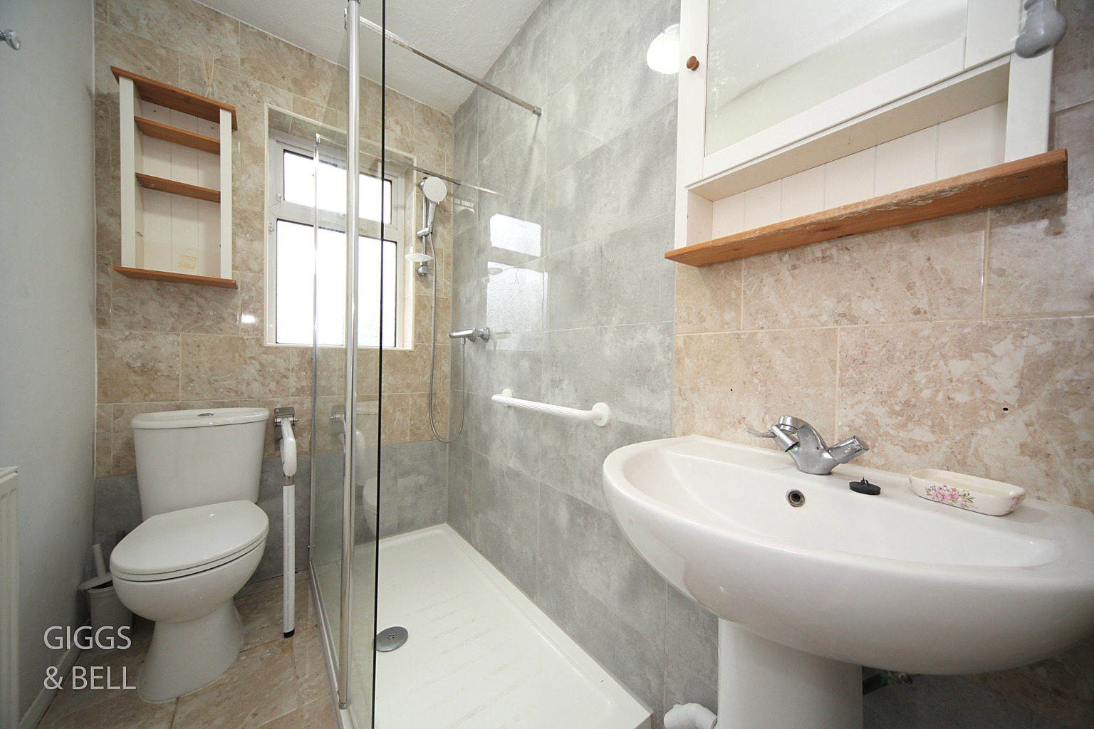 2 bed ground floor maisonette for sale in Green Oaks, Luton 10