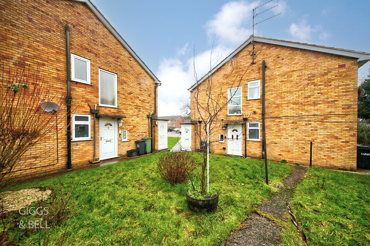 2 bed ground floor maisonette for sale in Green Oaks, Luton  - Property Image 14