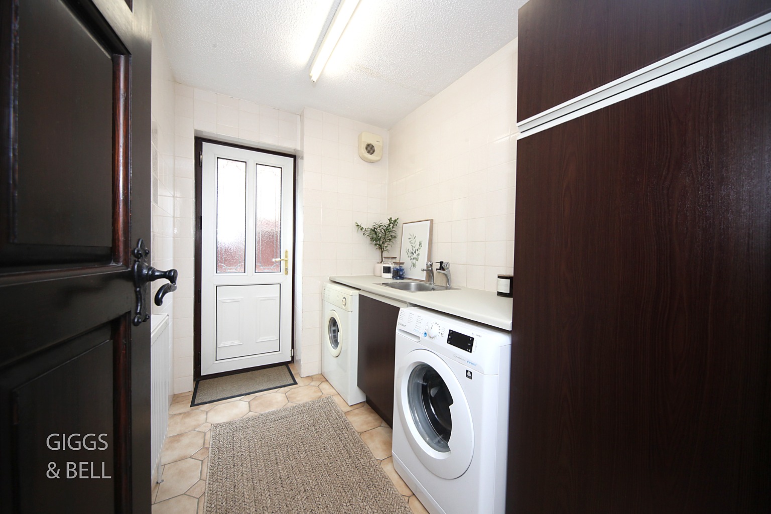 4 bed detached house for sale in Clinton Avenue, Luton  - Property Image 11