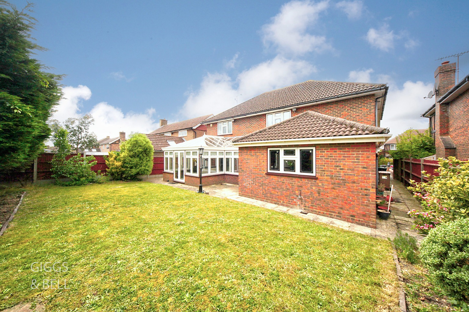 4 bed detached house for sale in Clinton Avenue, Luton  - Property Image 30
