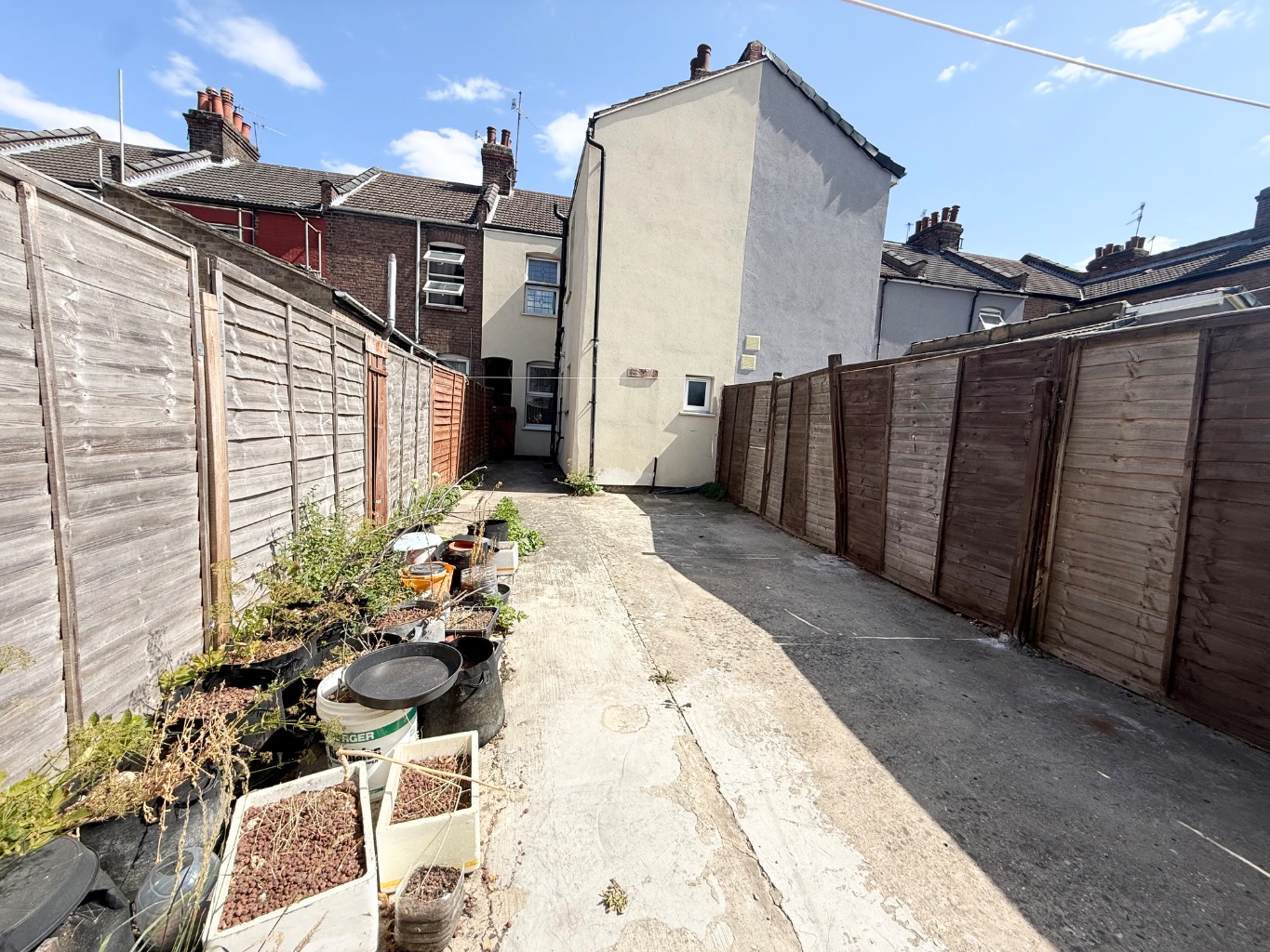3 bed terraced house for sale in Oak Road, Luton  - Property Image 15