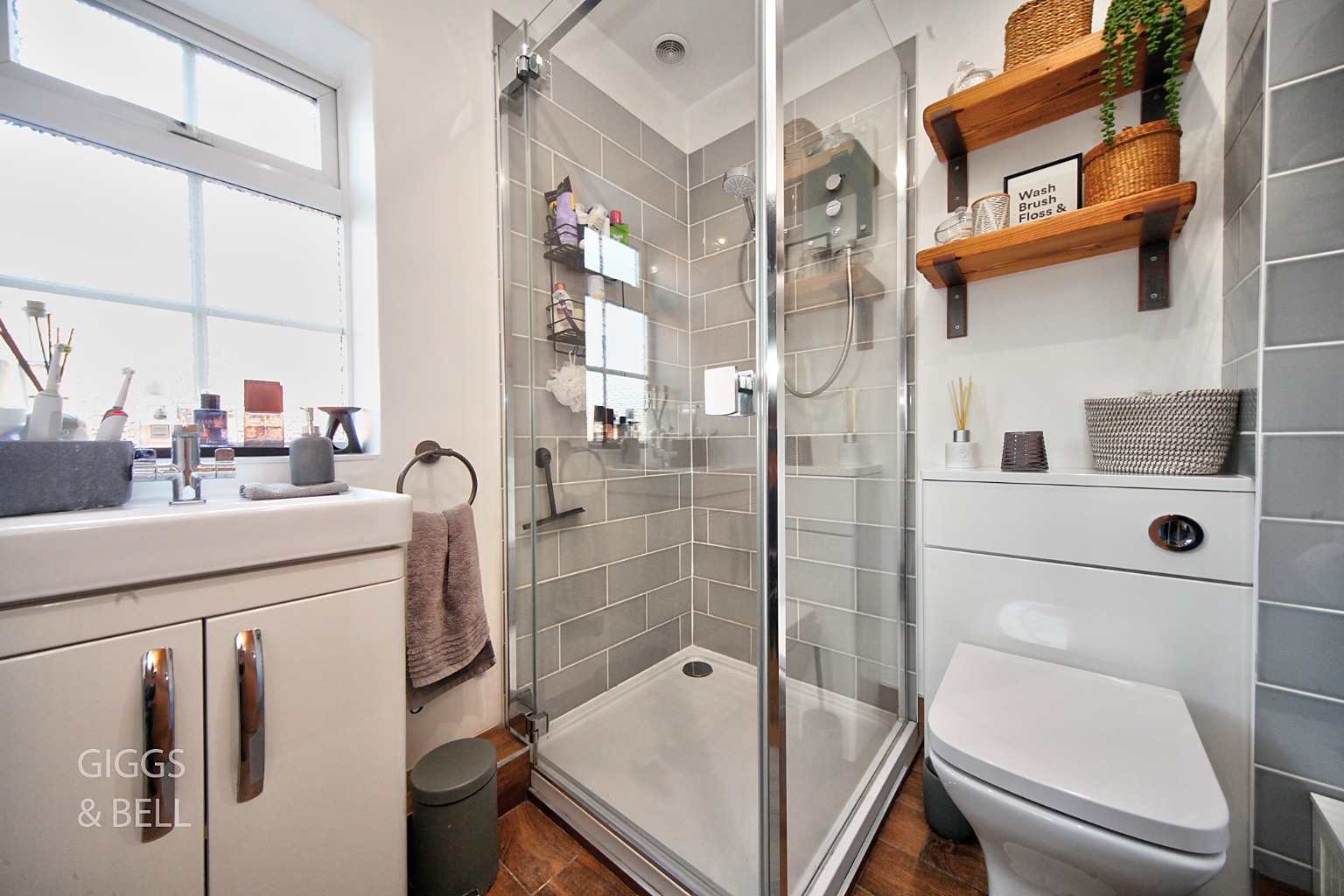 4 bed detached house for sale in Beckham Close, Luton 12