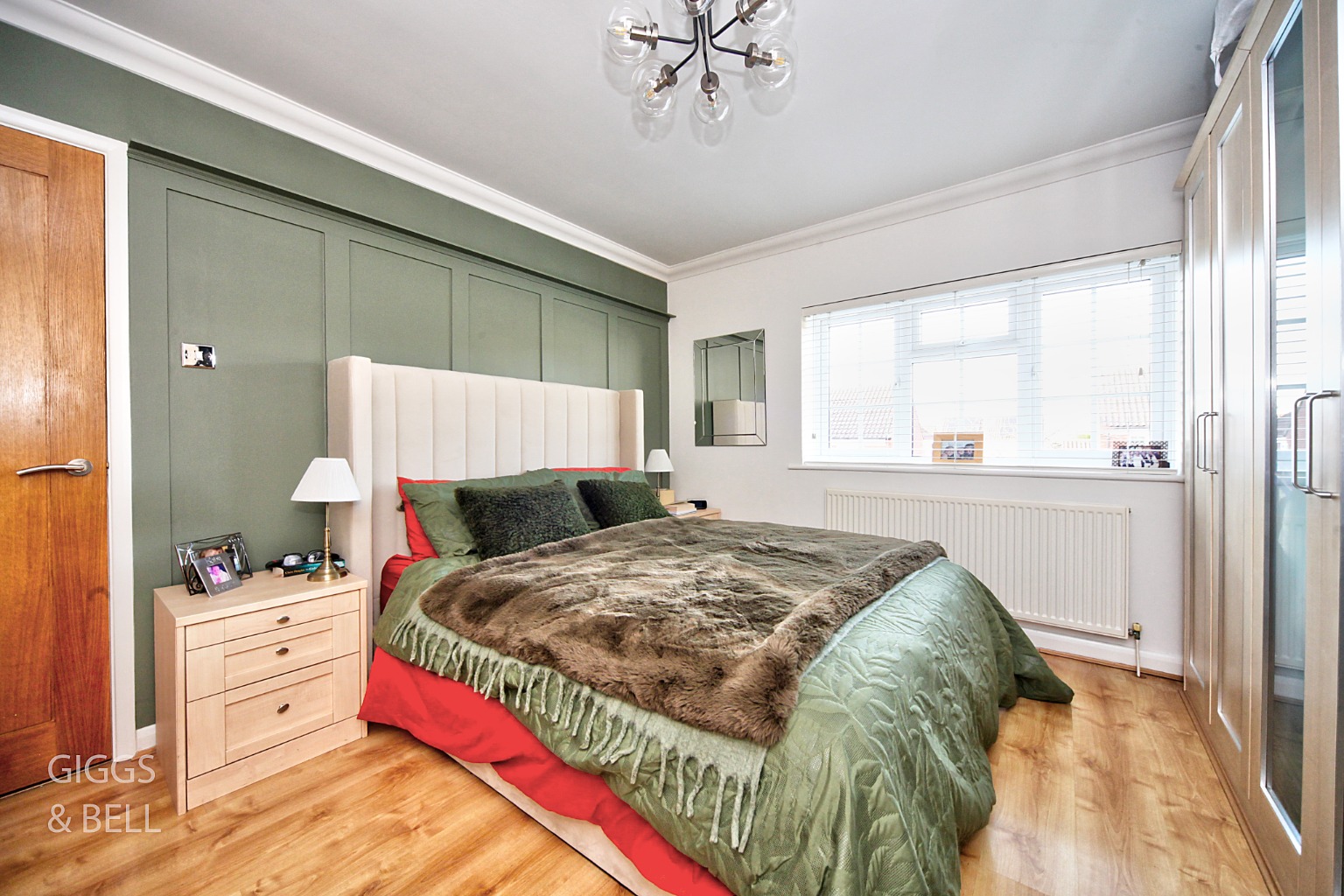 4 bed detached house for sale in Beckham Close, Luton 10